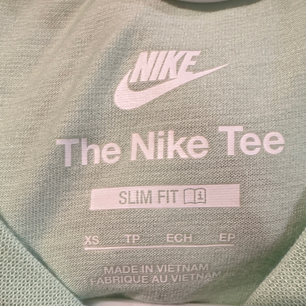 Nike Mint Green Cropped Tee - Picture 2 of 2
